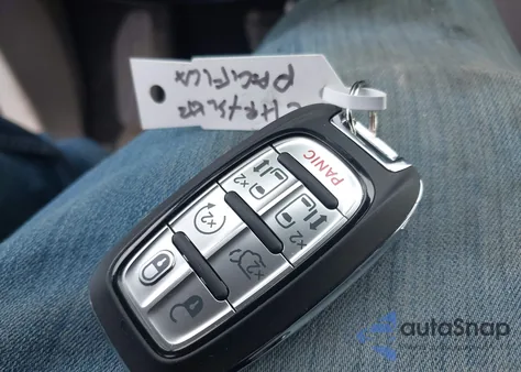 2020 Chrysler Pacifica Touring L z USA, uszkodzony, nr VIN 2C4RC1BG2LR106538